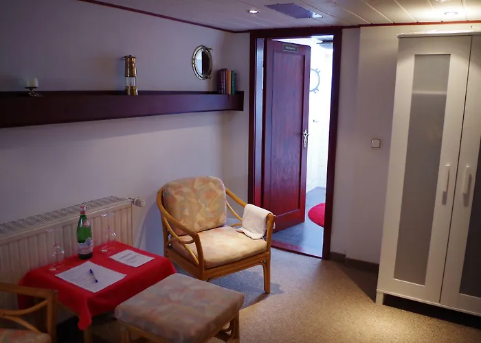 Hotel en barco Schiffsherberge Poeppelmann 2*