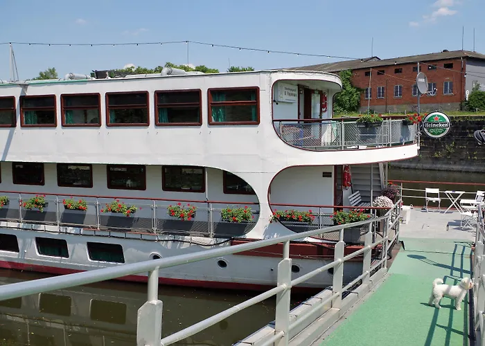 Schiffsherberge Poeppelmann 2*