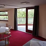 Hotel na wodzie Schiffsherberge Poeppelmann Drezno