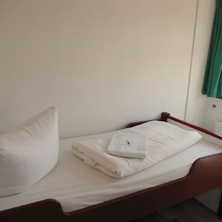 Schiffsherberge Pöppelmann 2* Dresden