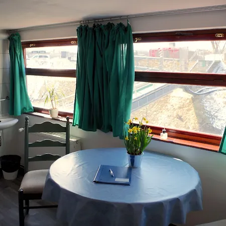 Botel Schiffsherberge Pöppelmann 2*