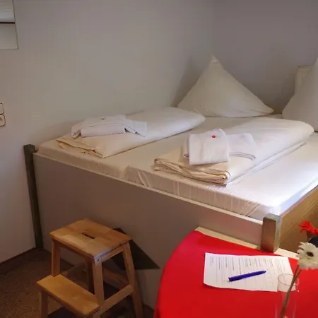 Schiffsherberge Pöppelmann 2* Dresden