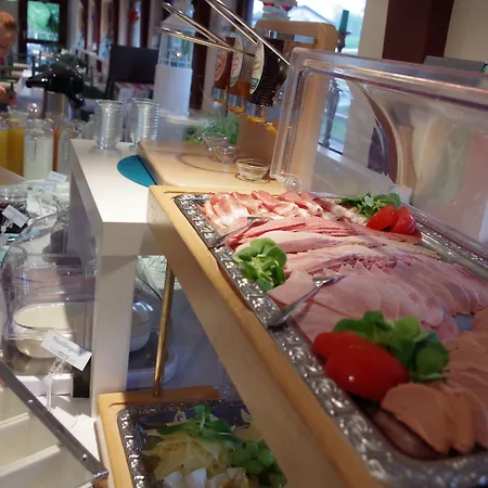 Schiffsherberge Poeppelmann 2* דרזדן