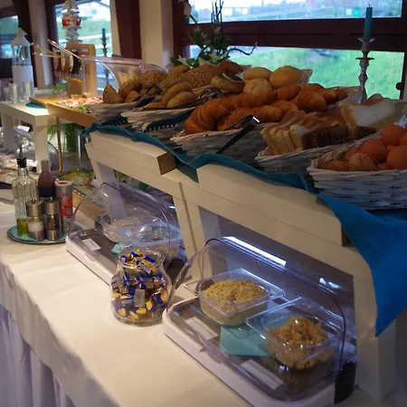 Schiffsherberge Poeppelmann Bateau-hôtel 2*