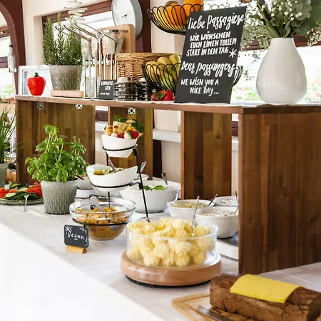 Bateau-hôtel Schiffsherberge Poeppelmann 2*