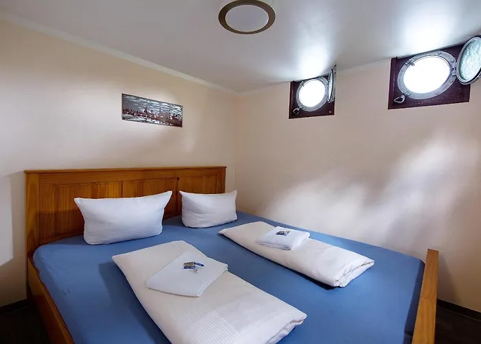 Hotel na wodzie Schiffsherberge Poeppelmann Drezno