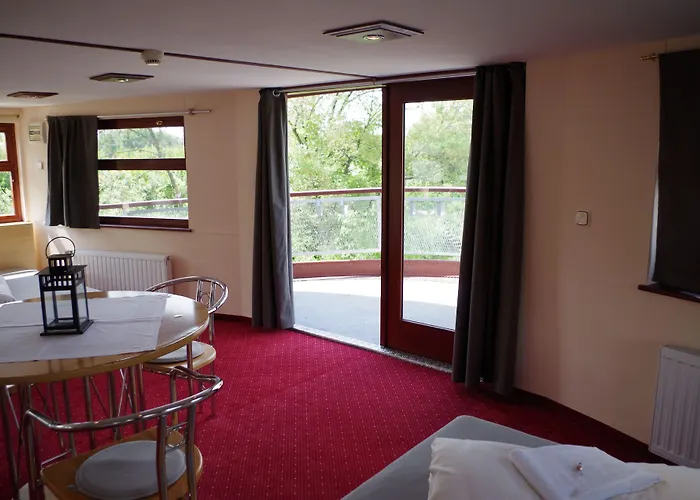 Hotel na wodzie Schiffsherberge Poeppelmann Drezno