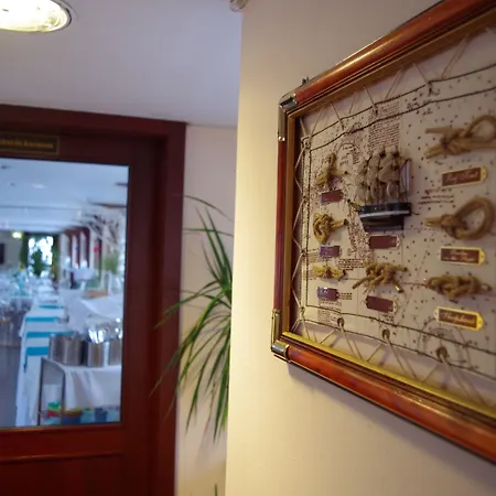 Botel Schiffsherberge Poeppelmann