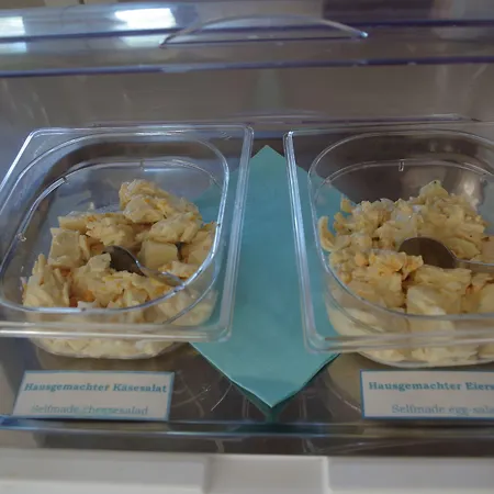 Botel Schiffsherberge Poeppelmann 2*