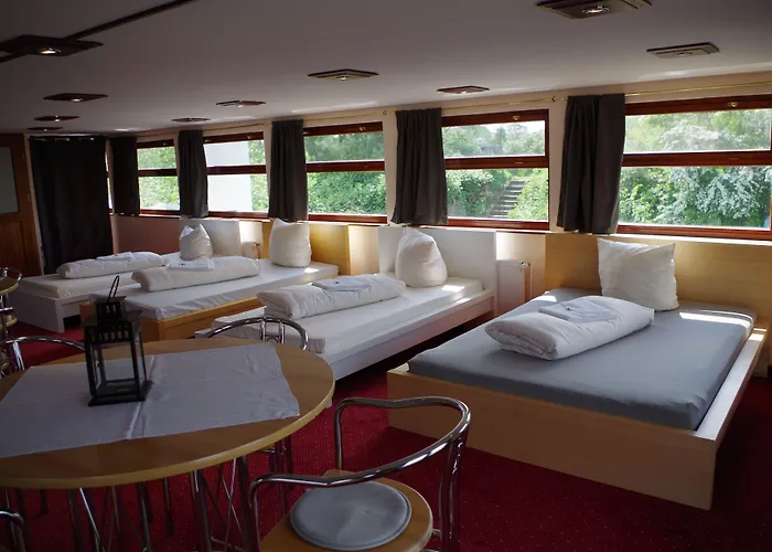 Hotel en barco Schiffsherberge Poeppelmann 2*